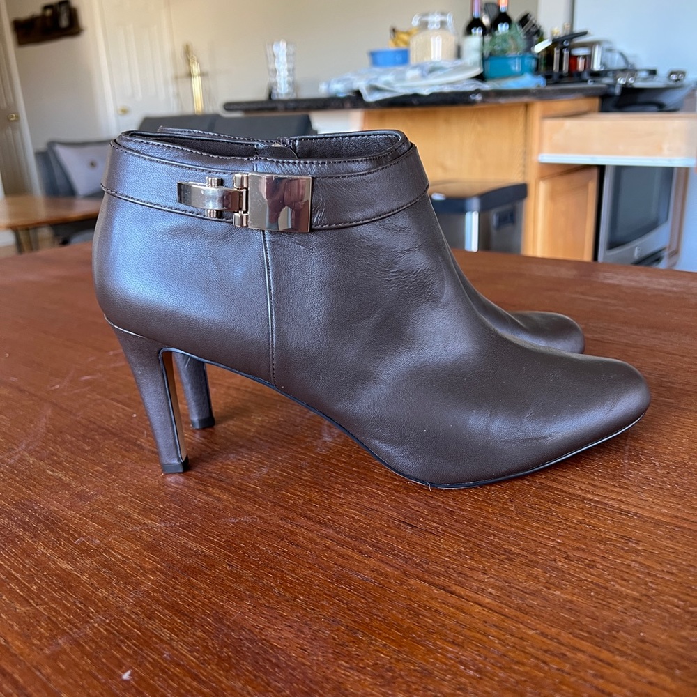 Brown leather ankle booties sz 13